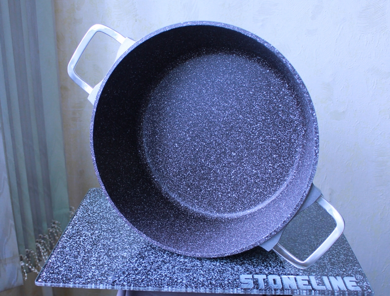 Stoneline кастрюля «ПРОФИ» Ø28см. с силиконовыми прихватками Арт. WX 14877к